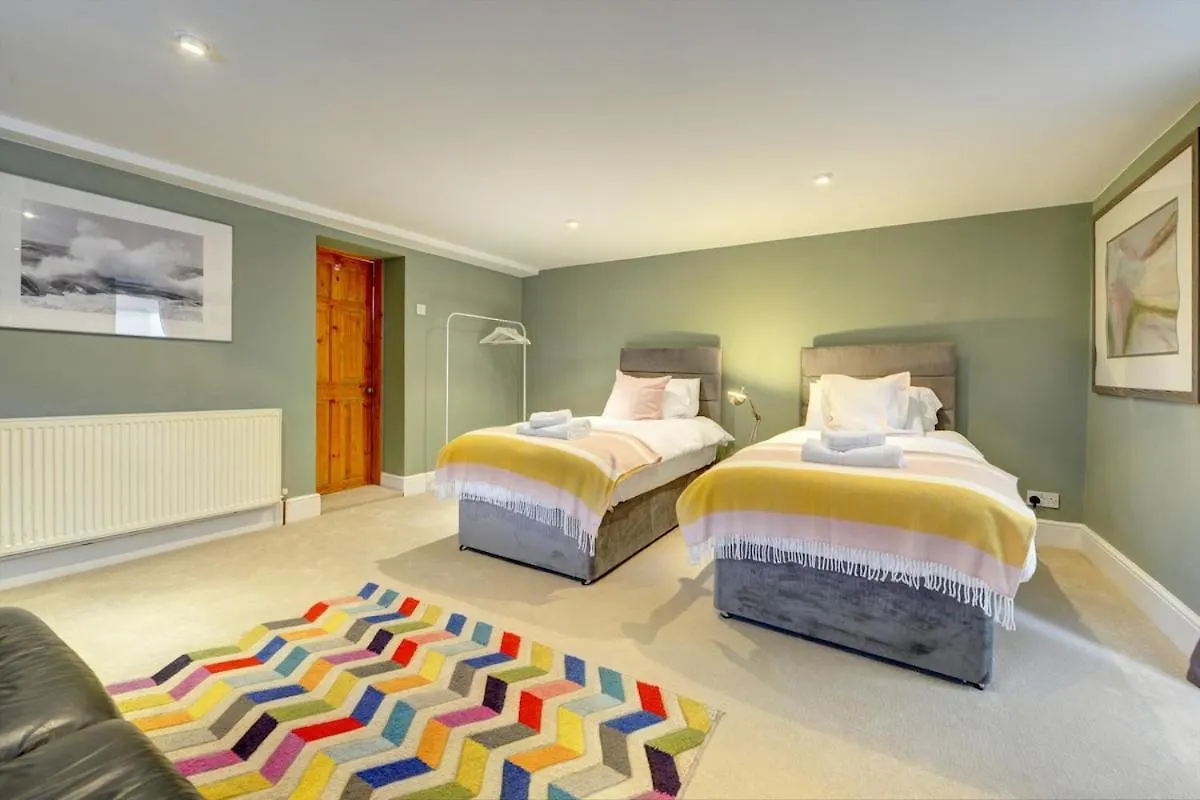 הרוגייט Cool 2 Bedroom Apartment Hg1 Free Parking