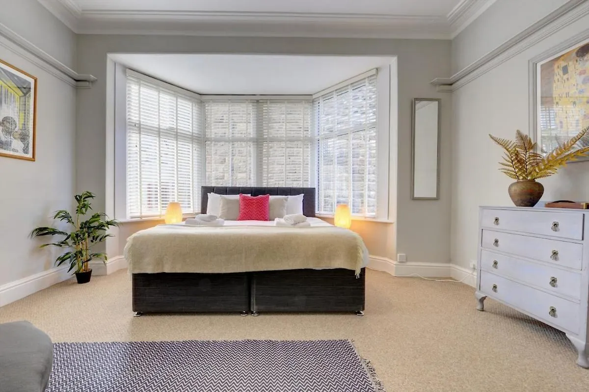 הרוגייט Cool 2 Bedroom Apartment Hg1 Free Parking 0*,
