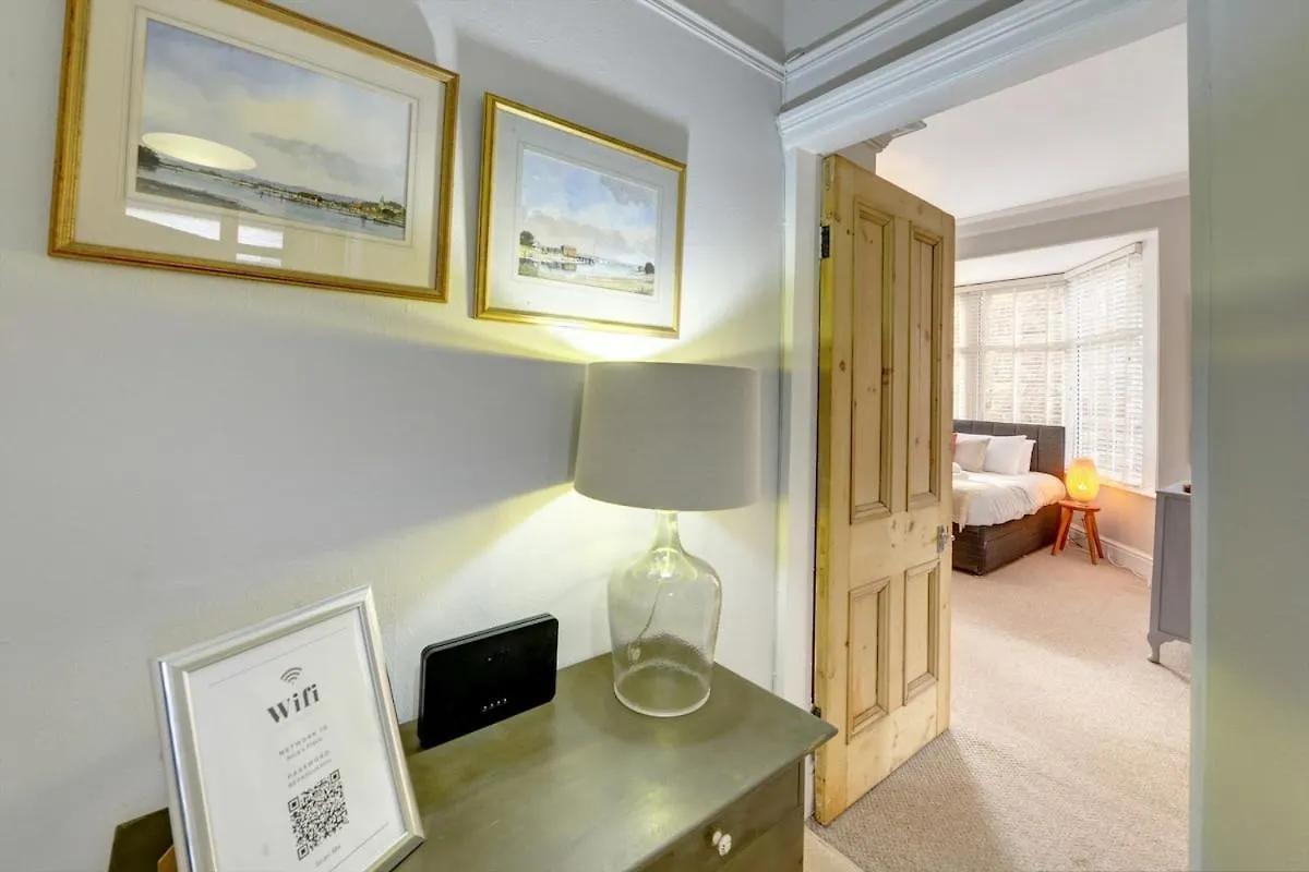 Cool 2 Bedroom Apartment Hg1 Free Parking Харрогейт Великобритания
