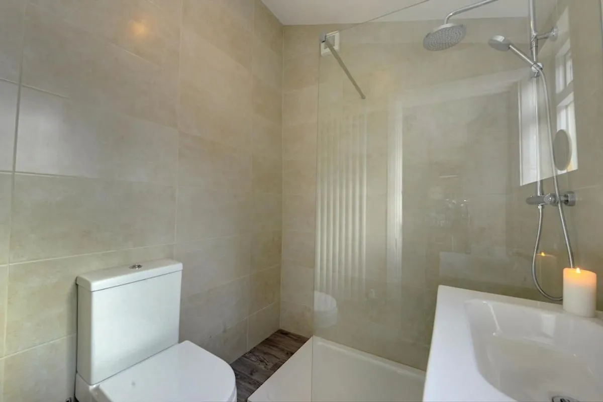 Cool 2 Bedroom Apartment Hg1 Free Parking Харрогейт Великобритания